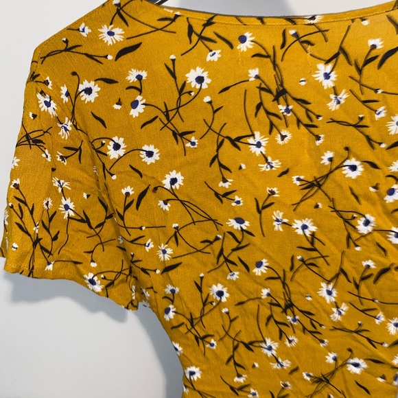 Reverse Yellow Floral Button Down Dress Large NWT - Picture 5 of 14